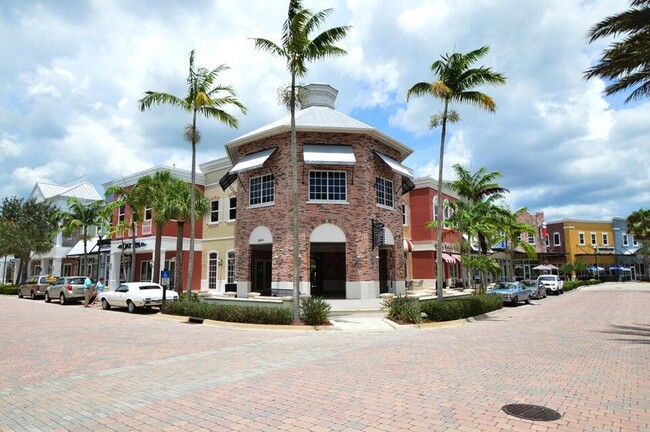 Building Photo - 10437 SW Captiva Dr
