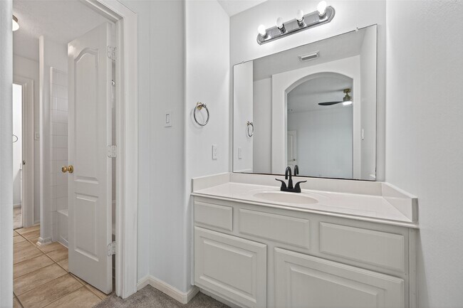 Building Photo - 26210 Cloverland Park Ln