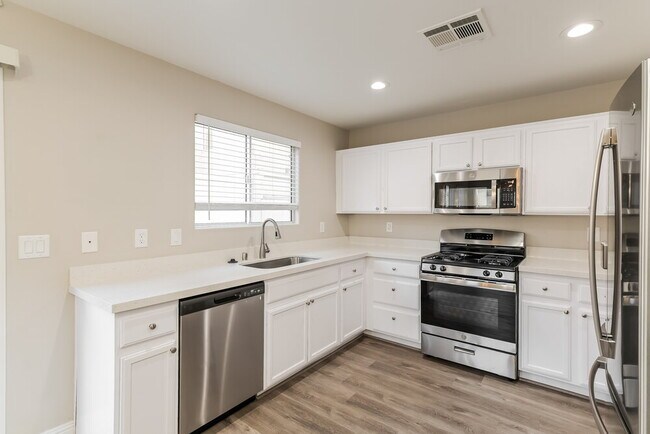 Building Photo - 5677 Bonds Flat St