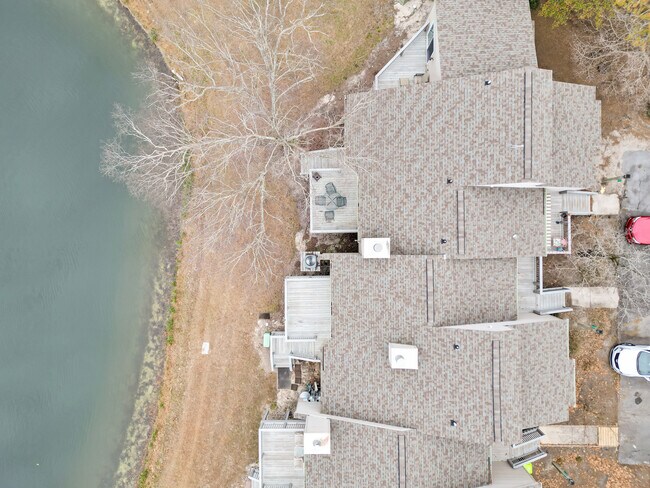 Building Photo - 7212 Windward Dr