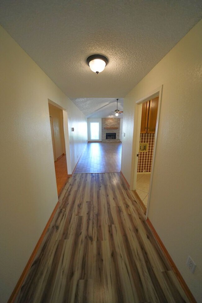 Building Photo - 4211 Colonneh Trail