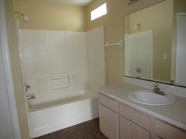 Building Photo - Single Family Home in Orlando