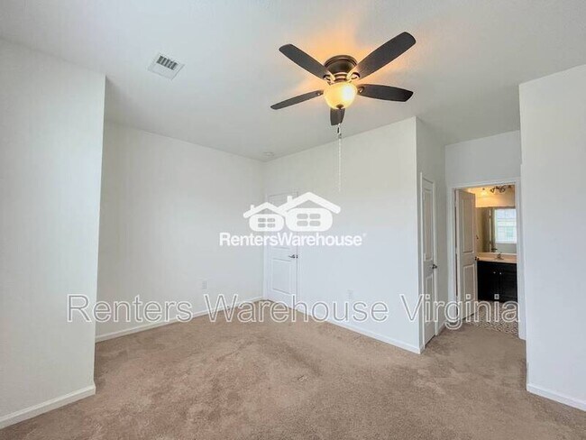 Building Photo - 1713 Dresdon Ln