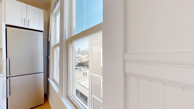 Building Photo - 507 Greenwich St