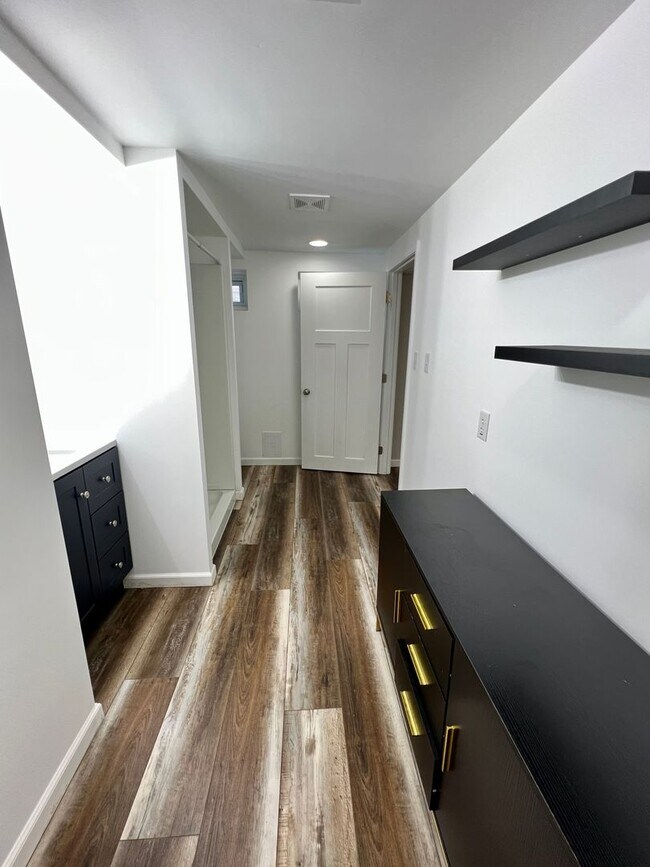 Building Photo - 1515 Mautenne Dr