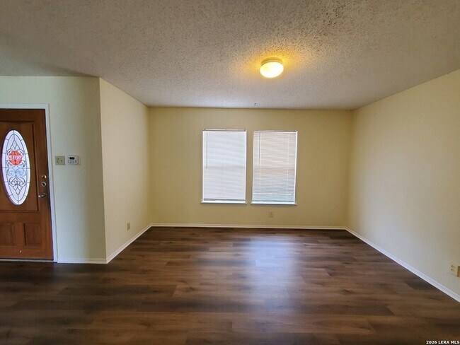 Building Photo - 8219 Sunshine Trail Dr