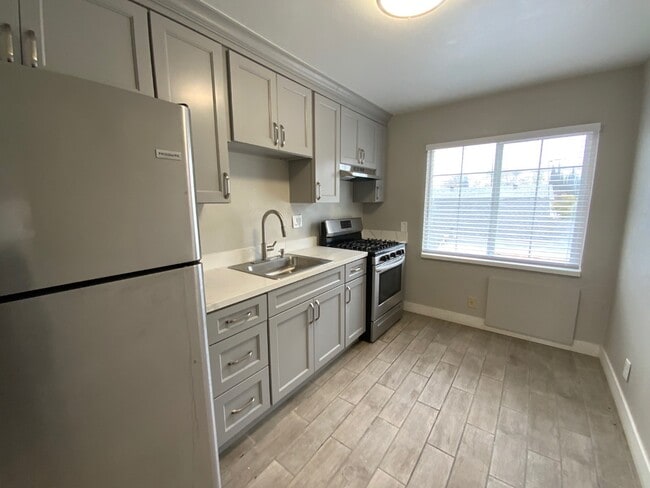 Building Photo - 2930 Marysville Blvd