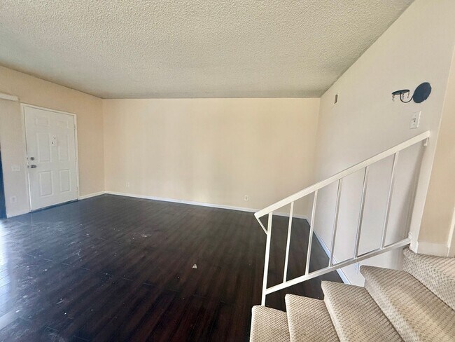 Building Photo - SOUTH SAN JOSE - Warm and Inviting condo in desirable neighborhood