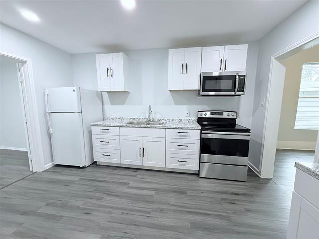 Building Photo - 1326 W Sears St