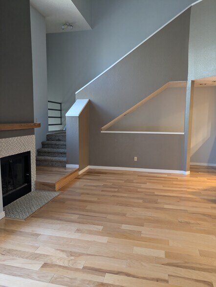 Primary Photo - 101 N 7th St
