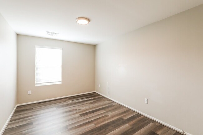 Building Photo - 6549 S Calle Diablo Dr