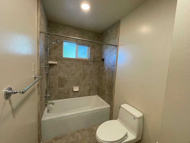 Building Photo - Lovely Santa Rosa 3 bedroom 3 bathroom Hom...