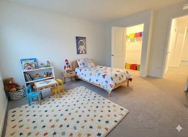 Building Photo - 5915 Hawkweed Dr