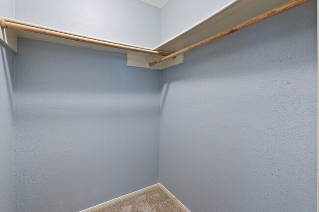 Building Photo - 12100 Melville Dr