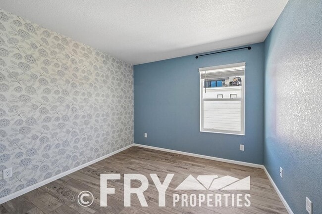 Building Photo - 3BR Home w/ Attached Garage + Easy Commute to Denver & DIA