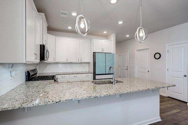 Building Photo - 6170 High Top Ln