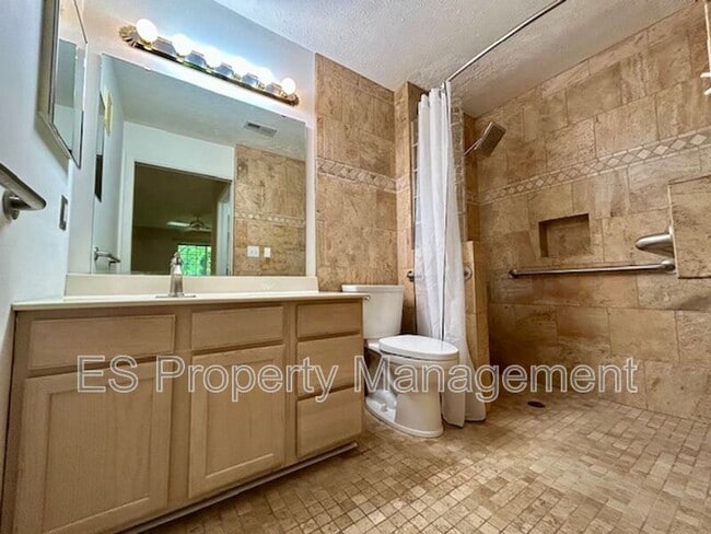 Building Photo - 12598 Tennyson Ln