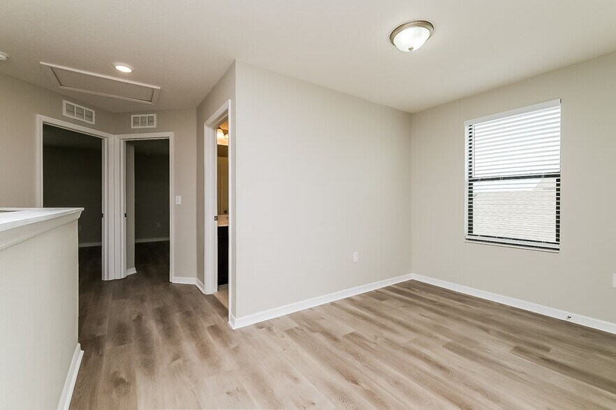 Building Photo - 8548 Silverbell Loop