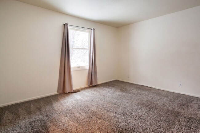 Building Photo - Two Bedroom - Ground Floor - Attached Garage