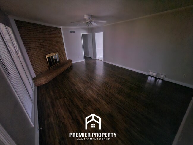 Building Photo - 6869 Amersham Dr