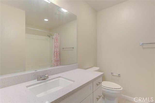 Building Photo - 713 S Azusa Ave