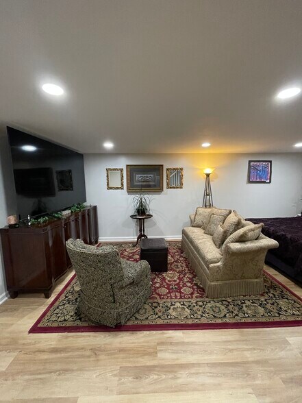 Building Photo - 3833 Startown Rd