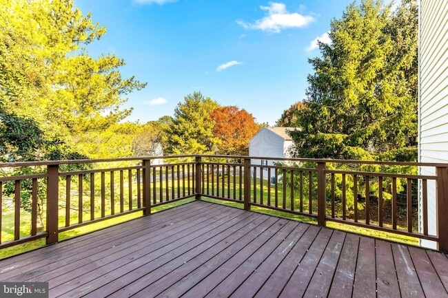 Building Photo - 1232 Quaker Ridge Dr