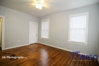 Building Photo - 1 bedroom duplex apartment in Highland!