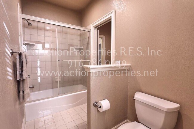 Building Photo - Granite Bay 5 Bed, 4 Bath Home - Large Pool - 2 Master Suites  Two Story, Gardner & Pool Service ...