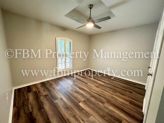 Building Photo - Charming 3 Bedroom, 2.5 Bathroom Home in A...