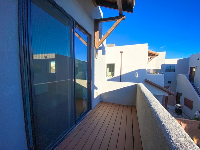 Building Photo - 844 Tijeras Ave NW