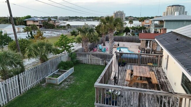 Building Photo - 723 Sailfish Dr