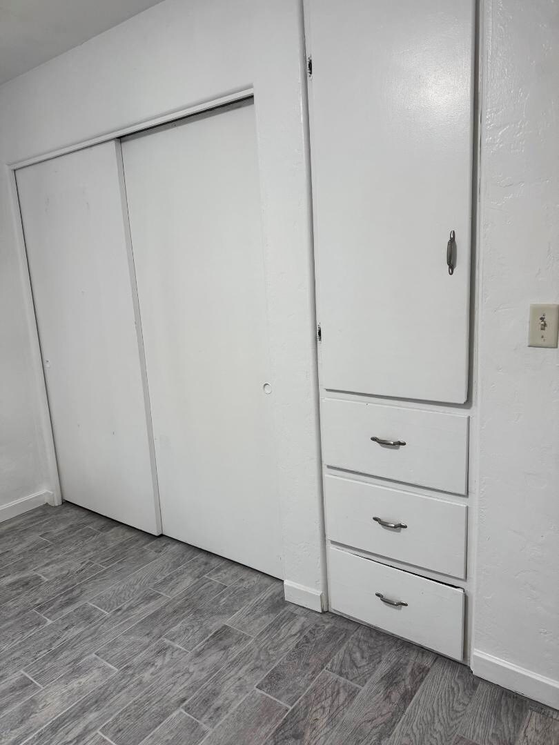 Building Photo - 667 Almond St