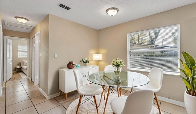 Building Photo - 76 Judith Ln