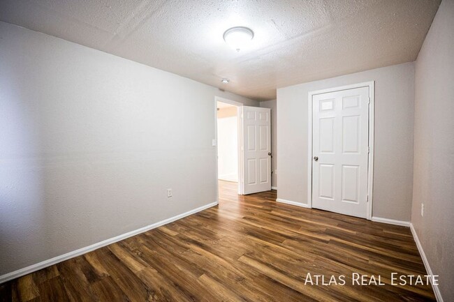 Building Photo - Great Affordable 2 Bed and 1 Bath! Brand N...