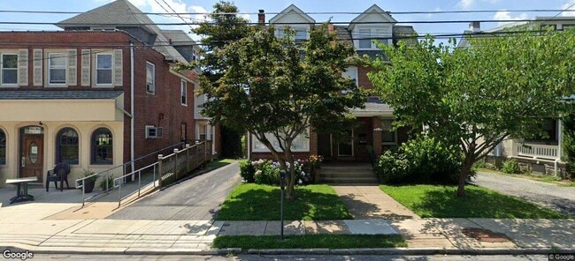 Building Photo - 2714 E County Line Rd