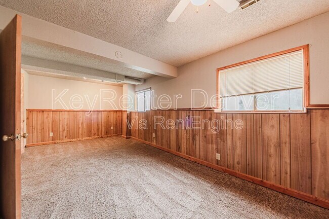 Building Photo - 1498 S Bahama St