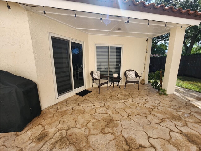 Building Photo - 1303 Seagrape Cir