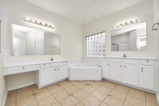 Building Photo - 13218 Haven Falls Ln