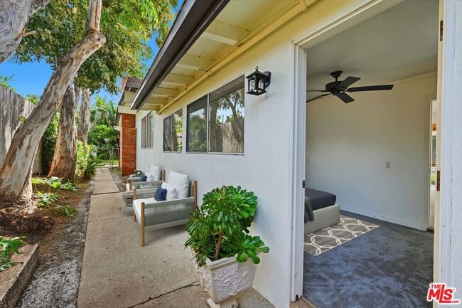 Building Photo - 6456 Surfside Way