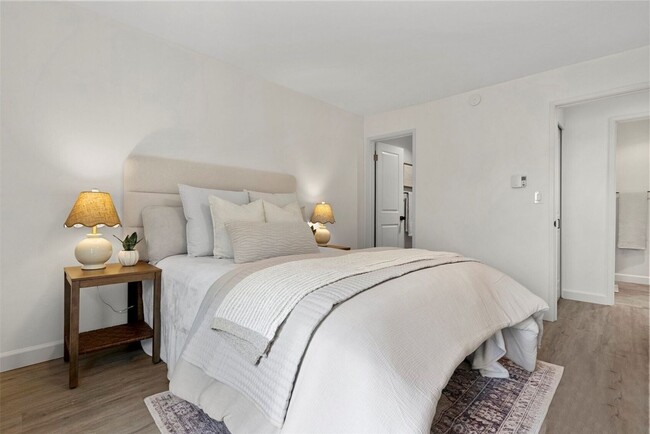Building Photo - Modern 2BD/2BTH Condo for Lease Richmond V...
