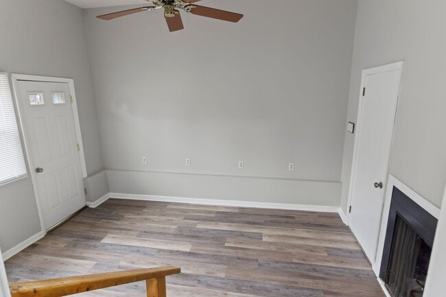 Building Photo - Williamsburg VA 3BR Rental – Updated Home with Granite Kitchen, Bonus Room & Fenced Backyard