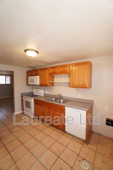 Building Photo - 1124 Rosemary St