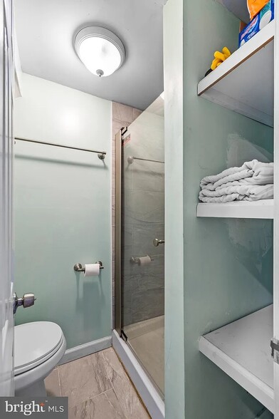 Building Photo - 926 W Pratt St