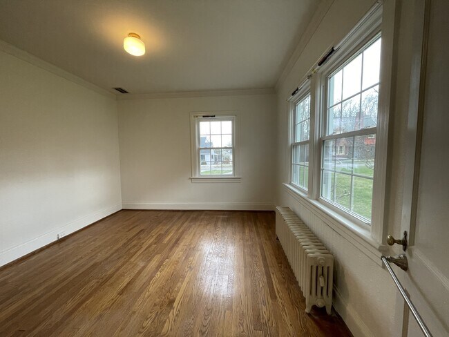 Building Photo - 3417 Plymouth Pl