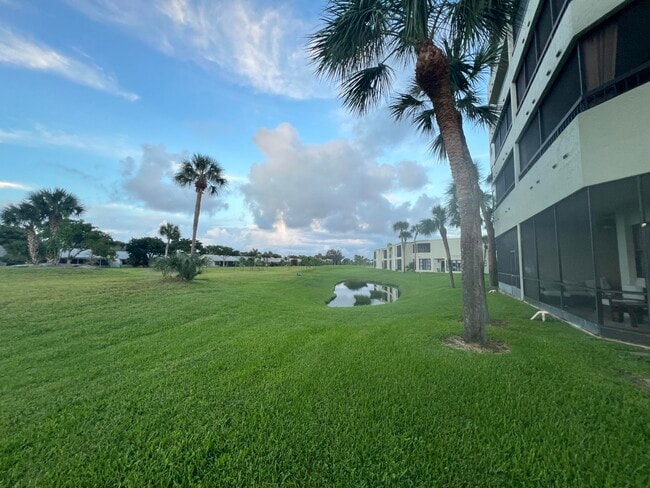 Building Photo - 6417 La Costa Dr