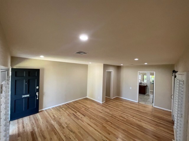 Building Photo - 5782 Hesperia Ave