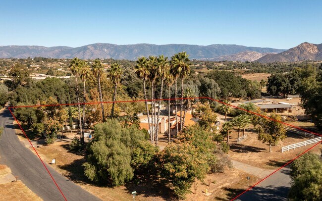 Building Photo - 15408 Glentree Rd