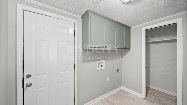 Building Photo - Stunning, Move-In Ready Home in Whitehaven...