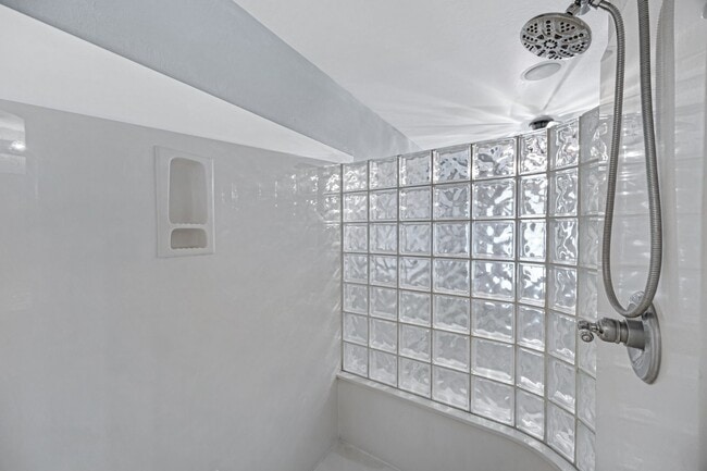 Building Photo - Modern Tri-Level Townhome in Copper Leaf C...